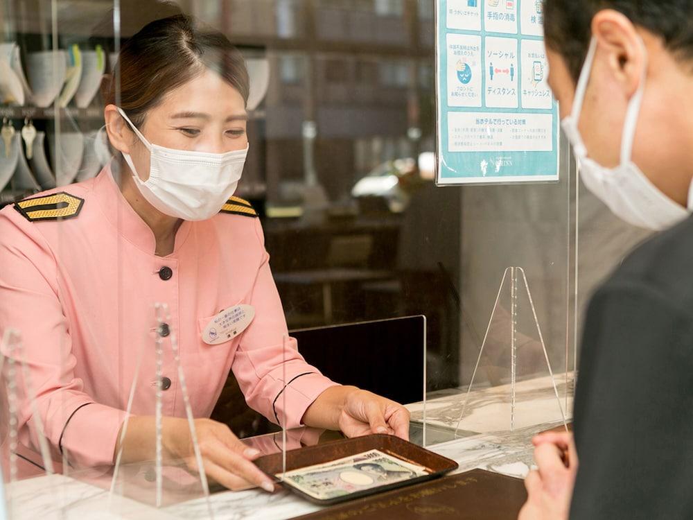 Toyoko Inn Hokkaido Asahikawa Ekimae Ichijo Dori Exteriör bild